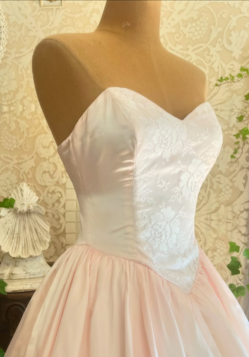 Vintage A Line Sweetheart Neck Lace Light Pink Satin Long Prom Dress Evening Dress HZ1023